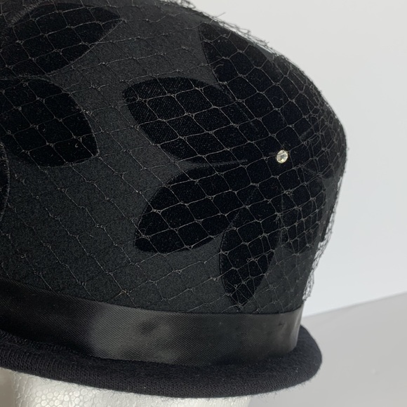 Vintage Henry Pollak Derby Hat Glenover Black Netting Velvet Flower Appliqués - Picture 3 of 16
